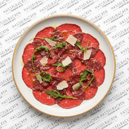Carpaccio 400g hos Hasselbacken Kött & Chark i Stora Saluhallen, Göteborg